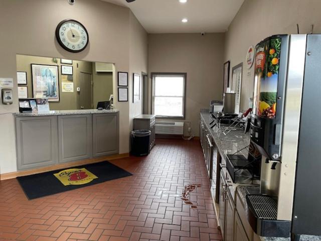 Motel Super 8 By Wyndham Alton Exterior foto